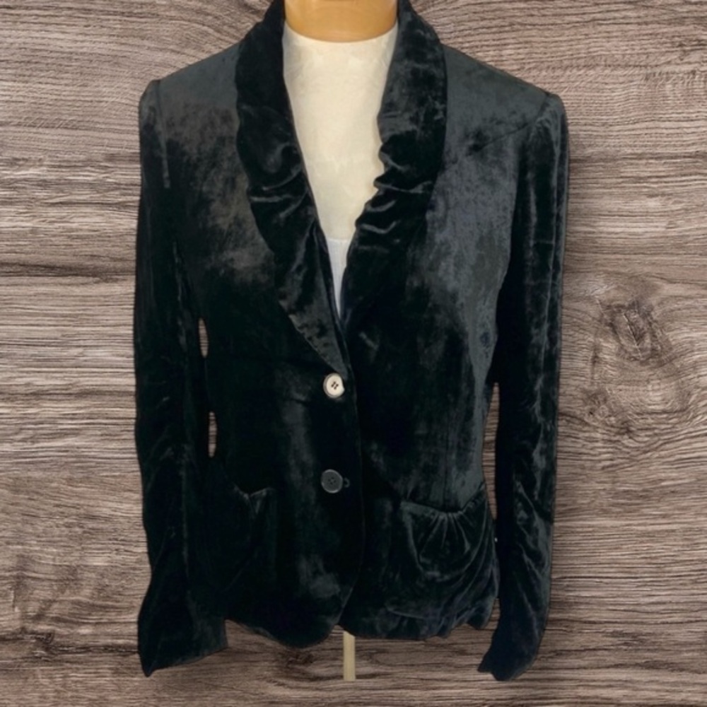 Theory havel princess black crushed velvet 2 button jacket. Size 12
